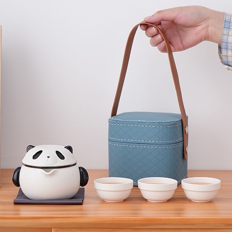 Bộ Ấm Trà Di Động Bằng Gốm Sứ Hình Gấu Trúc Dễ Thương