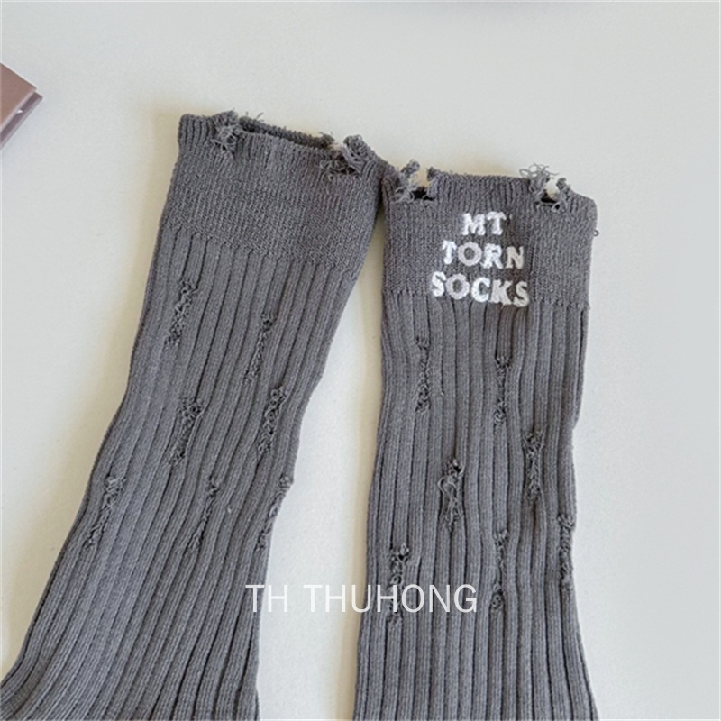 Đôi Vớ cotton Màu Trắng Thêu Chữ Phong Cách Đường Phố Hàn Quốc