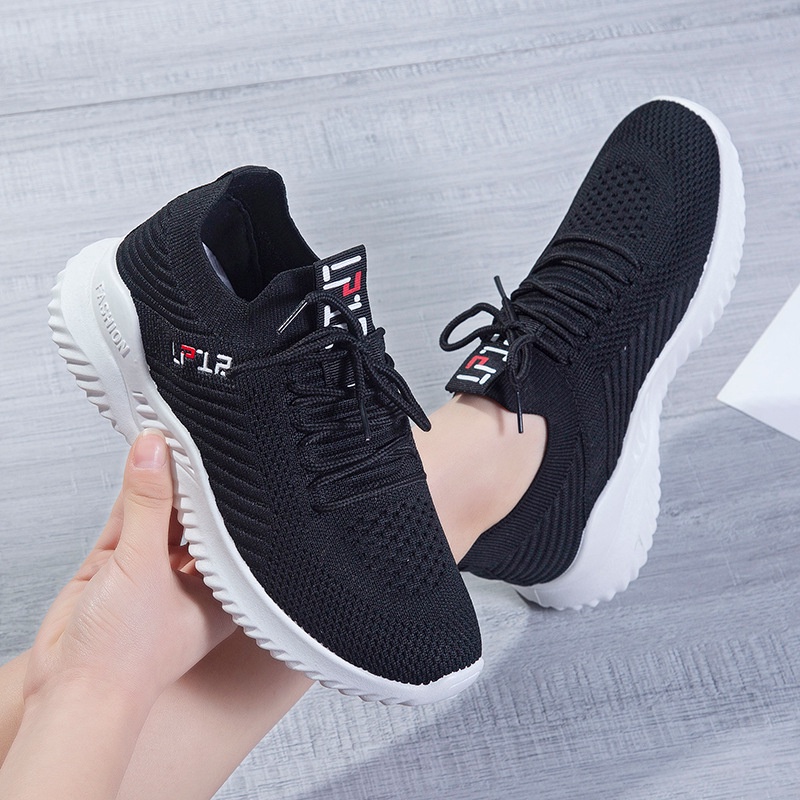 Mới Giày Thể Thao Nữ Bít Mũi Thời Trang Năng Động