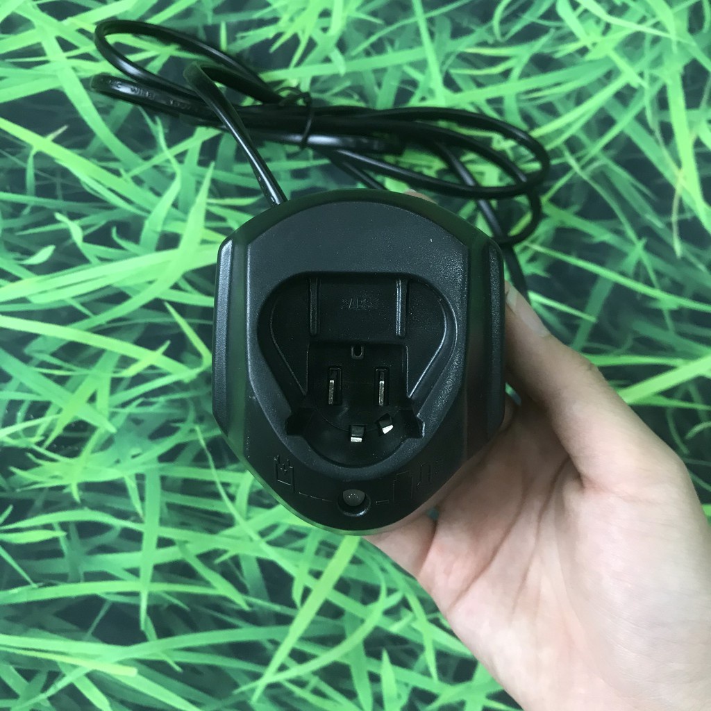 Sạc pin Bosch 10.8v - 12v Li-ion, đốc sạc 1.5a