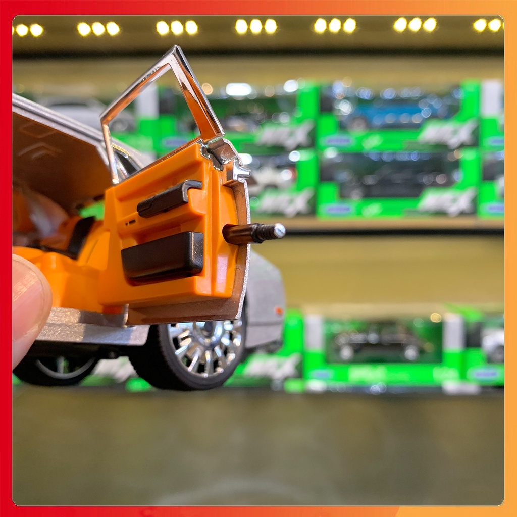 Mô hình xe Rolls Royce Phantom VIII tỉ lệ 1:20 XLG