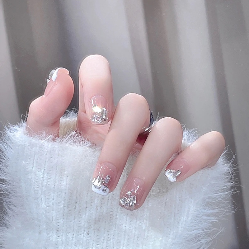 Móng Tay Giả Màu Trắng Đính Kim Cương Trắng Lấp Lánh Kiểu Pháp Cho Con Gái