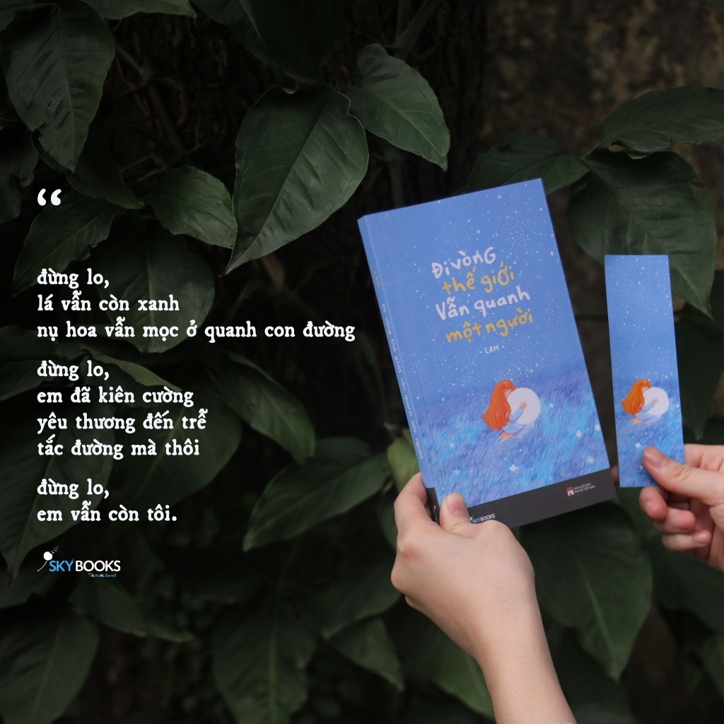 Sách Combo: Đi Vòng Thế Giới Vẫn Quanh Một Người + Trốn Lên Mái Nhà Để Khóc  - Bản Quyền