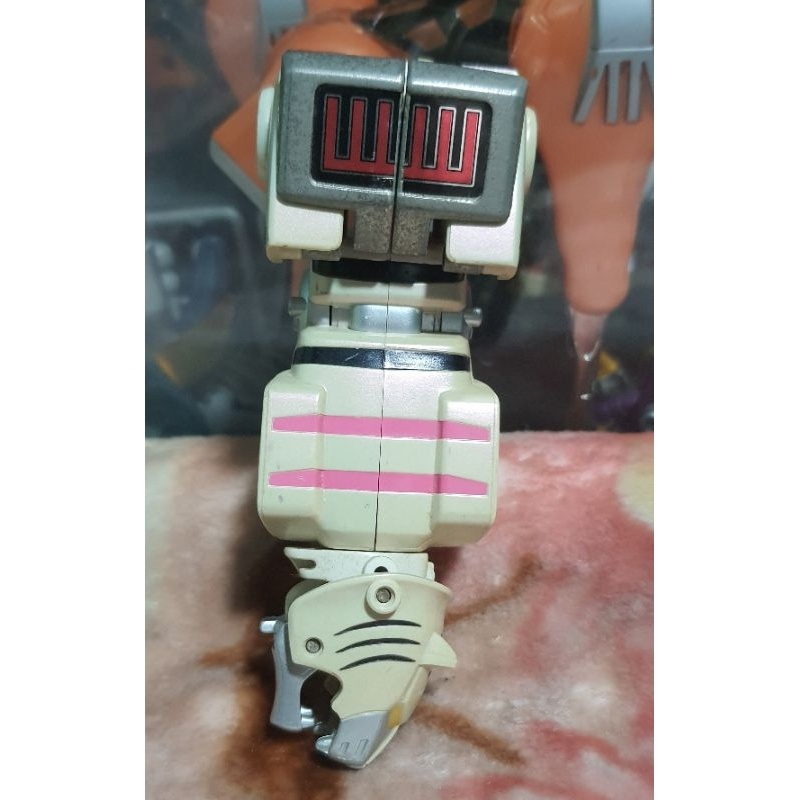 Mô hình đồ chơi siêu nhân gao Gaoranger DX Bandai. gao cọp trắng DX nhật.Tặng ô tô