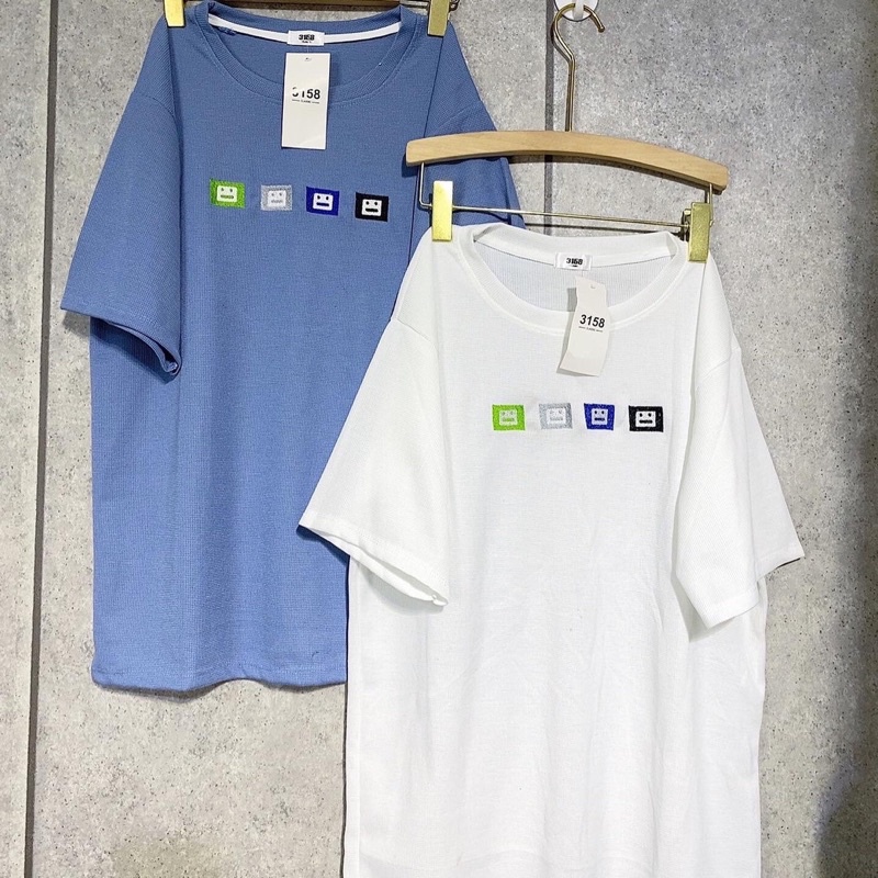 Áo phông logo  mặt cười ô vuông chất tổ ong thêu xịn sò