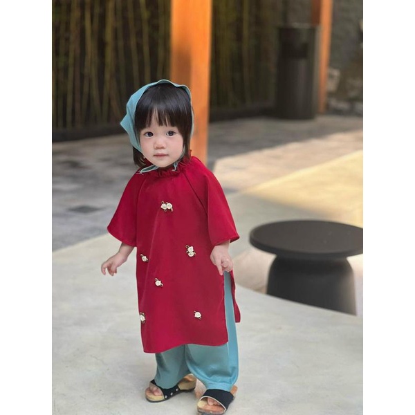 Set Áo Dài Xuông Đính Hoa Cho Bé
