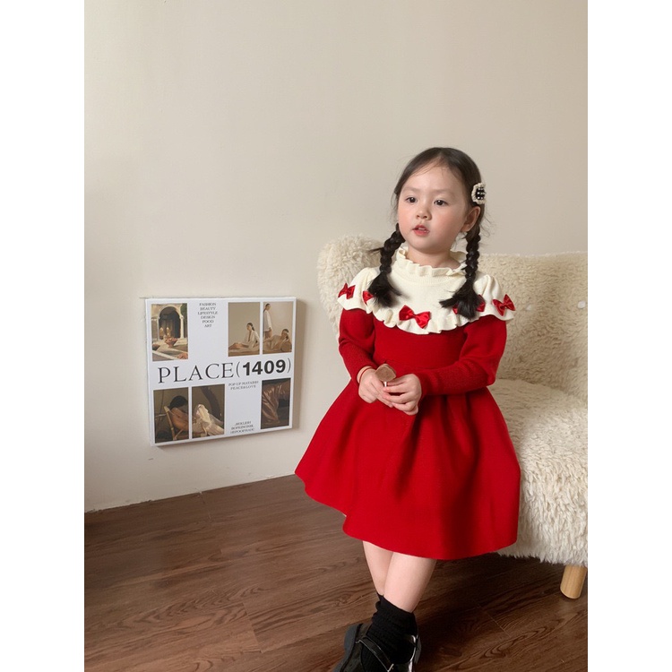 VÁY XÒE LEN CỔ TRẮNG TRÙM VAI ĐÍNH NƠ XINH XẮN CHO BÉ- HÀNG QCCC