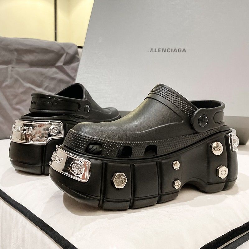 Dép Sandal Đế Dày Tăng Chiều Cao Đính Đinh Tán Thời Trang paris Mới 2023 Cho Nam Và Nữ