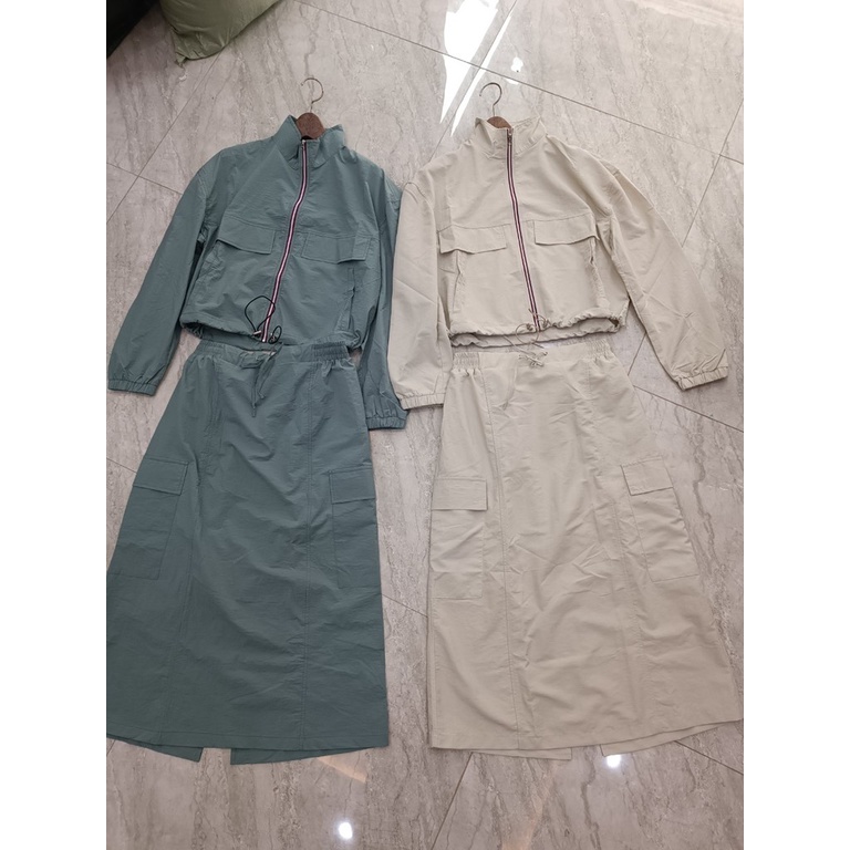 Bộ gió cho nữ: áo kéo khoá và chân váy