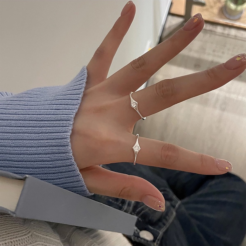 Nhẫn j065 Thiết Kế Hở Hình Ngôi Sao May Mắn Đính Đá Zircon Có Thể Điều Chỉnh Kích Cỡ