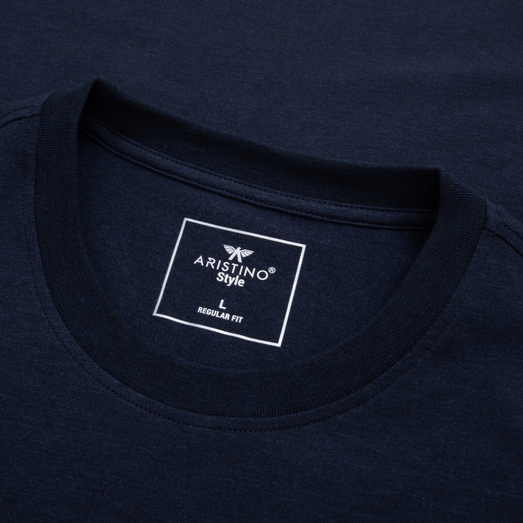 Áo thun dài tay nam Aristino phom Regular fit suông vừa họa tiết in ngực trái tinh tế, gam màu hiện đại - ALT002W2