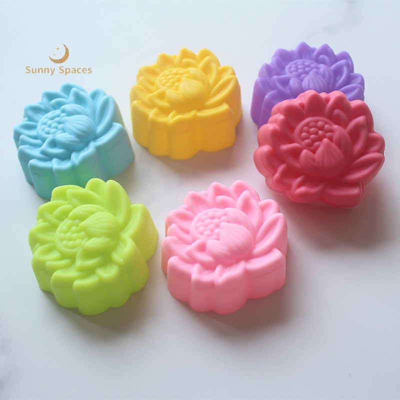 Bộ 5 Khuôn silicone 3 / 5cm Làm Bánh muffin Hình Hoa Sen Có Thể Tái Sử Dụng