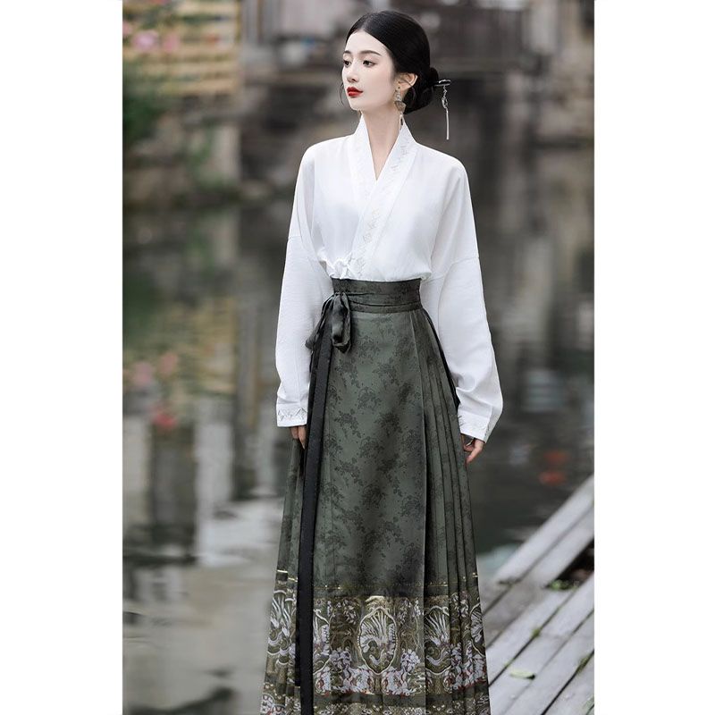 Bộ Áo Và Chân Váy Hán Phục Cách Tân Phong Cách Trung Hoa Mới 1026