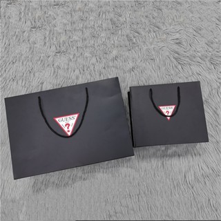 Túi giấy GUESS Túi quà tặng 2 kích cỡ (Người mua phải xem!! Túi giấy cần đặt hàng nhiều hơn 5 chiếc, nếu không không vận chuyển, bởi vì không đủ để thanh toán vận chuyển.
