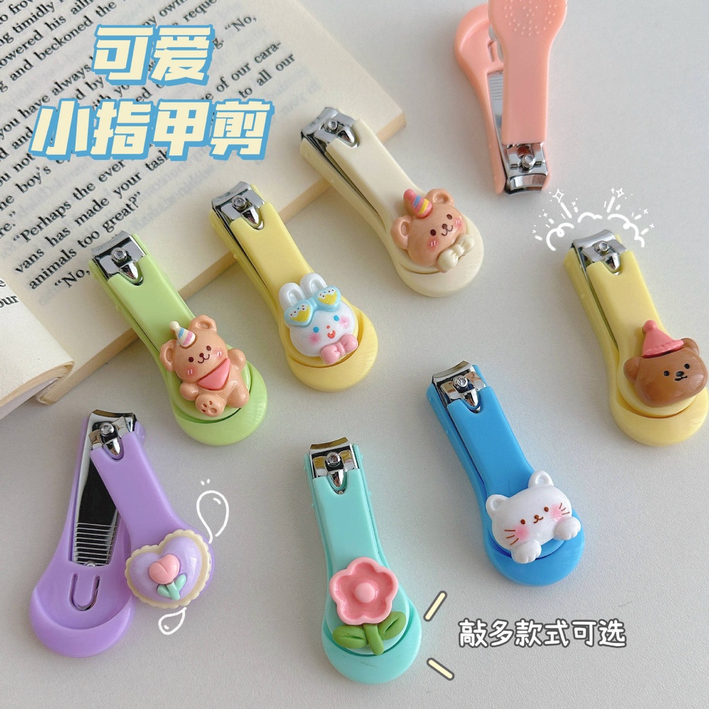 Bấm Móng Tay Đính Hình Ngộ Nghĩnh