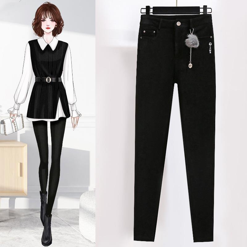 Bộ Trang Phục Hai Mảnh Phong Cách Mới