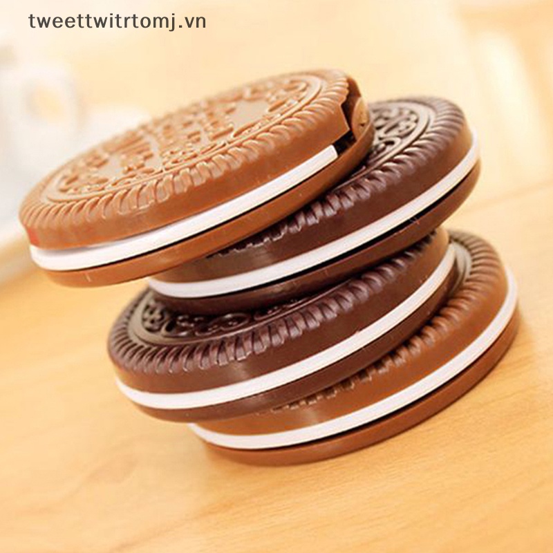 Gương Trang Điểm mini Bỏ Túi Tích Hợp Lược Thiết Kế Hình Bánh Quy Sô Cô La Dễ Thương vn