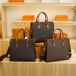 Túi tote Đeo Vai Sức Chứa Lớn Họa Tiết Sọc Caro Cổ Điển Dễ Phối Đồ Chất Lượng Cao Cho Nữ