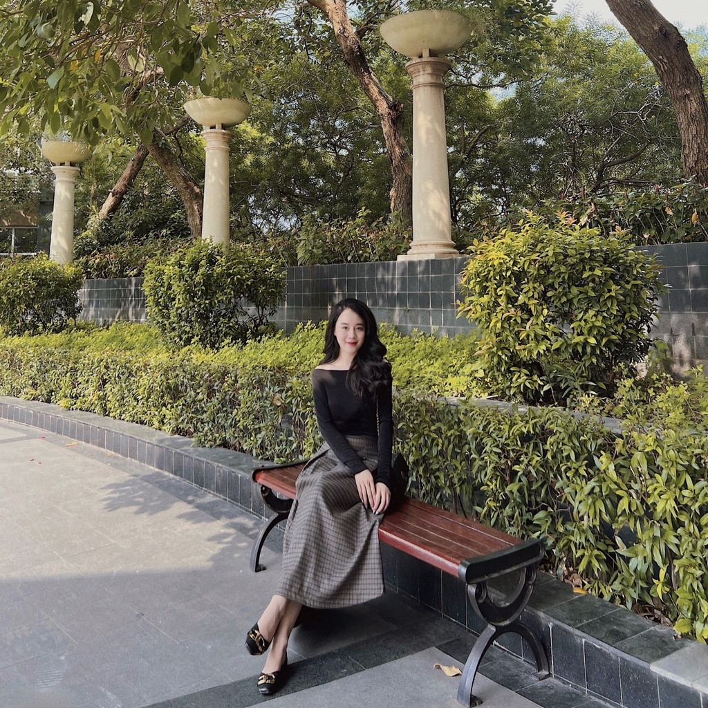 Chân váy kẻ vintage dáng dài