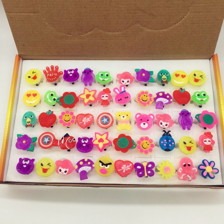 Nhẫn Đồ Chơi Có Đèn Phát Sáng Họa Tiết Hoạt Hình Dành Cho Bé Gái