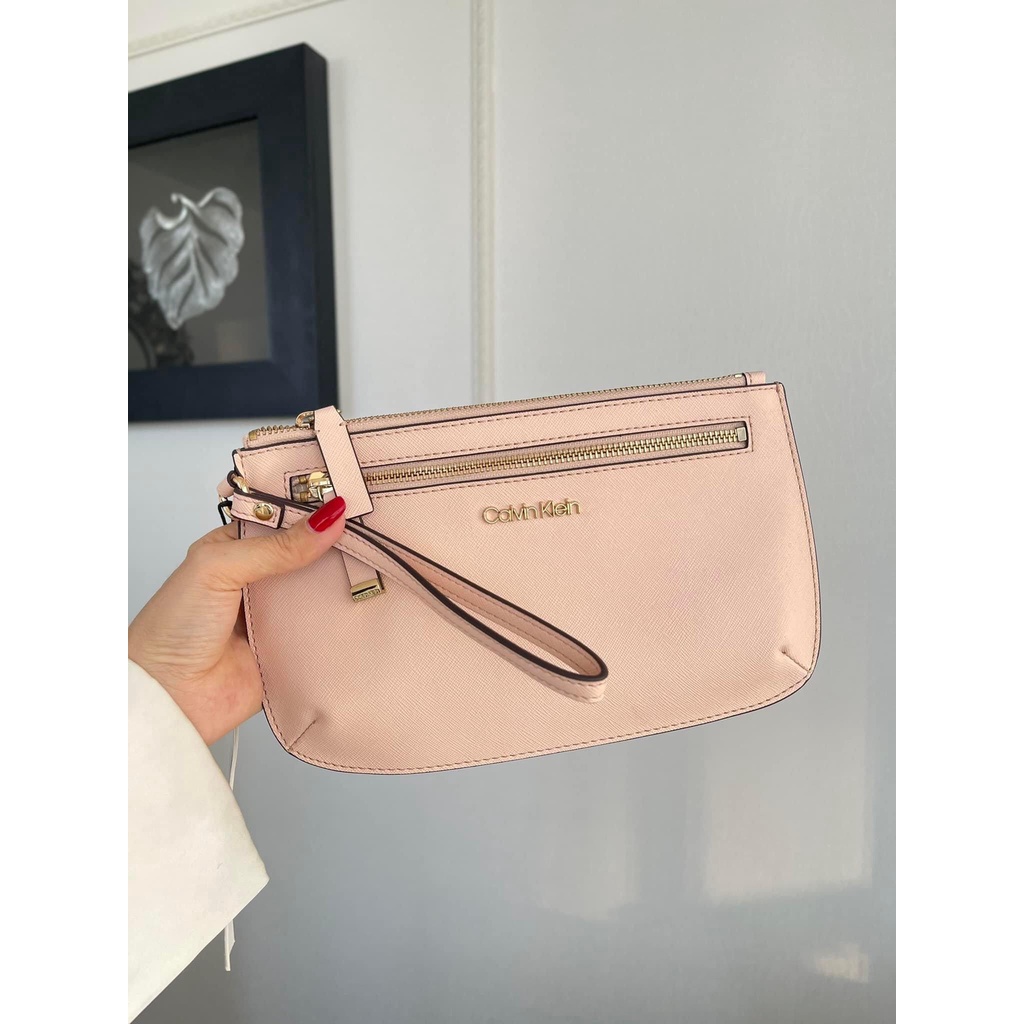 Ví nữ Calvin Klein quai móc siêu bền -Size 23x15cm, ngăn kéo phụ mặt trước, phone card thoải mái Chính Hãng