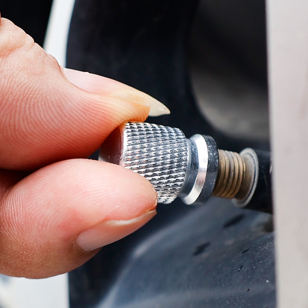 Nắp Van Bánh Xe Hơi / Xe Máy Dạng Lưới Tròn Bằng Hợp Kim Nhôm Thông Dụng