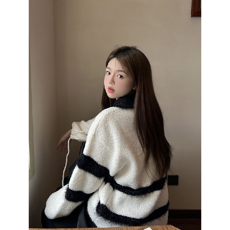 Áo sweater Dệt Kim Tay Dài Dáng Rộng Màu Tương Phản Phong Cách xiaoxiang Mùa Thu Mới Cho Nữ