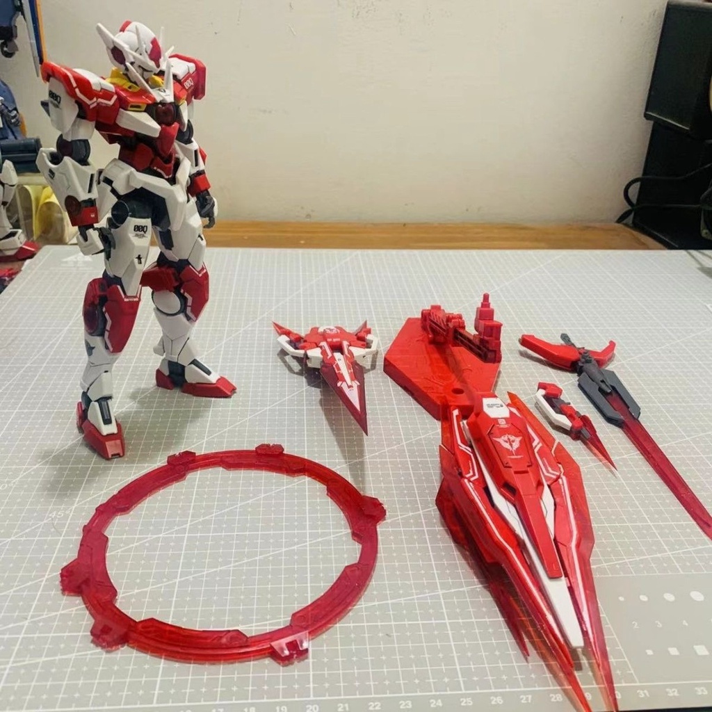 Mô hình lắp ráp Fighter 00 QANT Full Saber 00Q FS Red 6622 1/100 mg