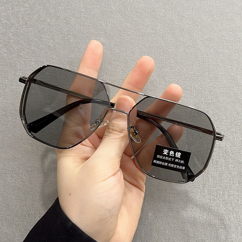 Kính Mát Chống Tia uv Có Thể Thay Đổi Màu Sắc Ngày Và Đêm Phong Cách retro Cho Nam Và Nữ