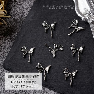 Charm đính móng cổ đien  phong cách cá tính