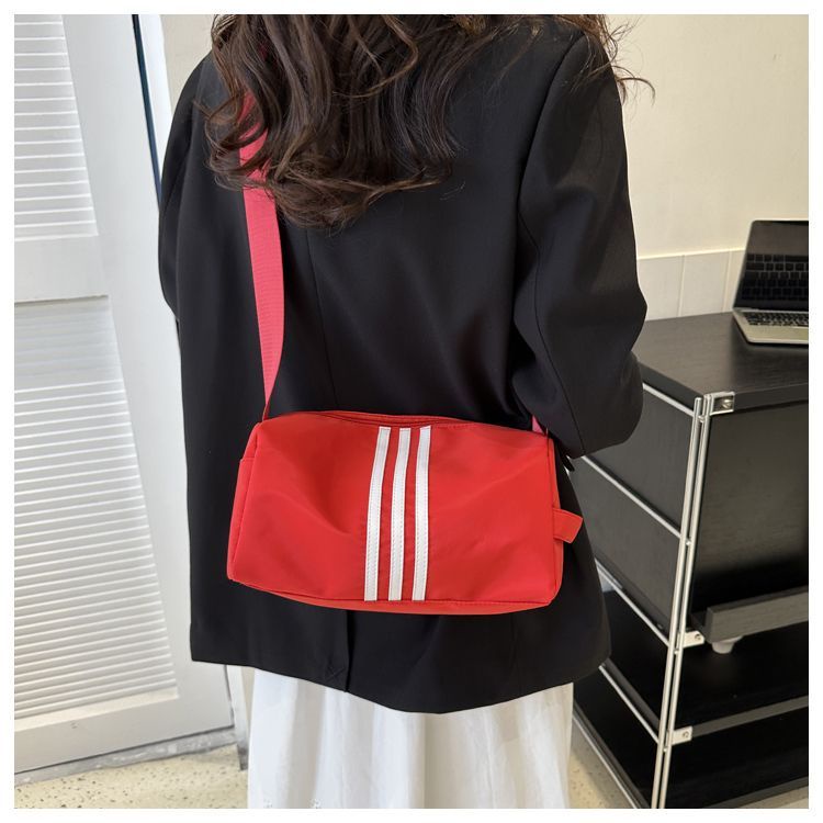 Túi Đeo Chéo Thể Thao Thời Trang Dành Cho Nữ