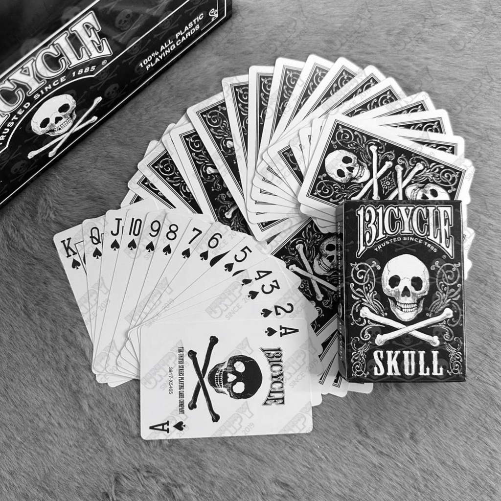 Bộ Bài Tây Nhựa PVC Skull Đen | Chống Bụi Chống Nước | Thẻ Bài Sưu Tầm Trưng Bày