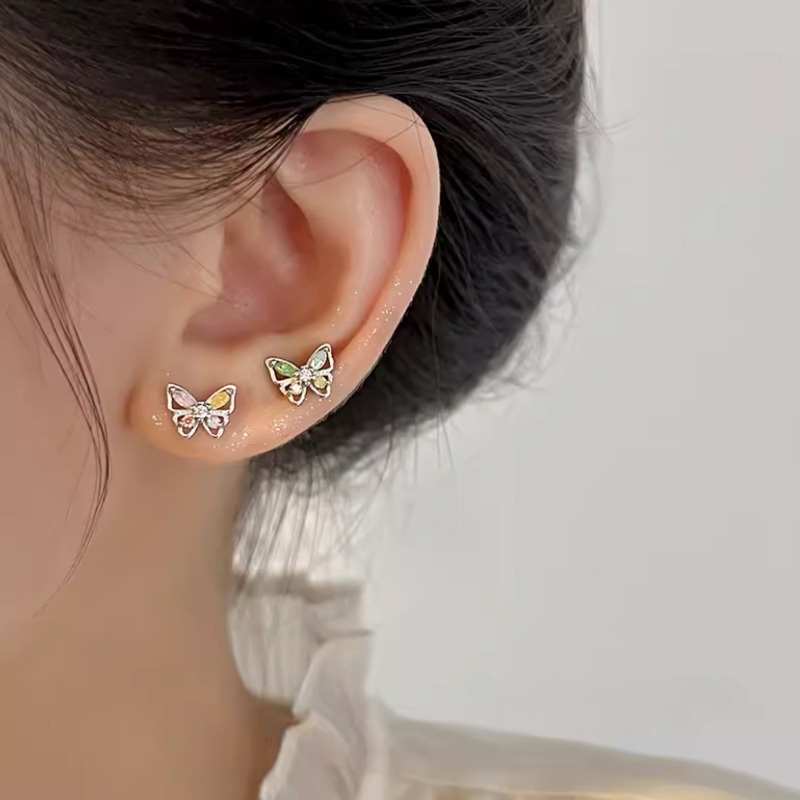 We flower Bông Tai Mạ Bạc 925 Hình Bướm Đính Pha Lê Nhiều Màu Phong Cách Hàn Quốc