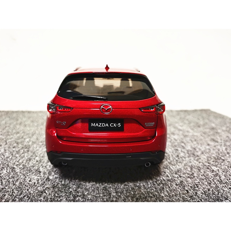 MÔ HÌNH SUV MAZDA CX5  TỈ LỆ 1:18 MÀU ĐỎ có ô tô tặng kèm