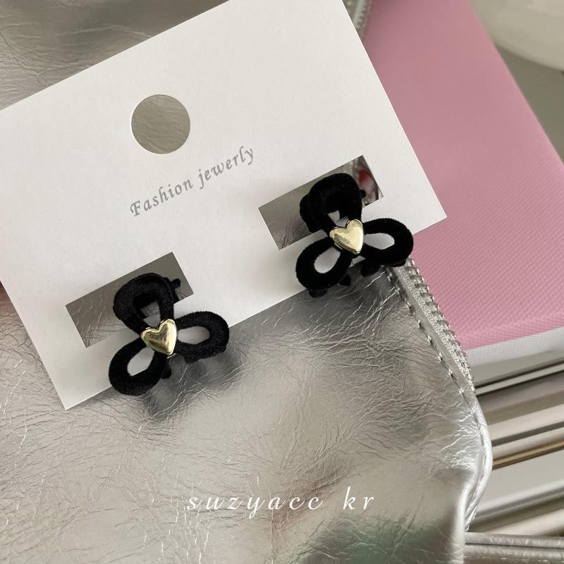 Kẹp tóc mái vải nhung hoa 3 cánh kèm nơ và trái tim xinh xắn K116