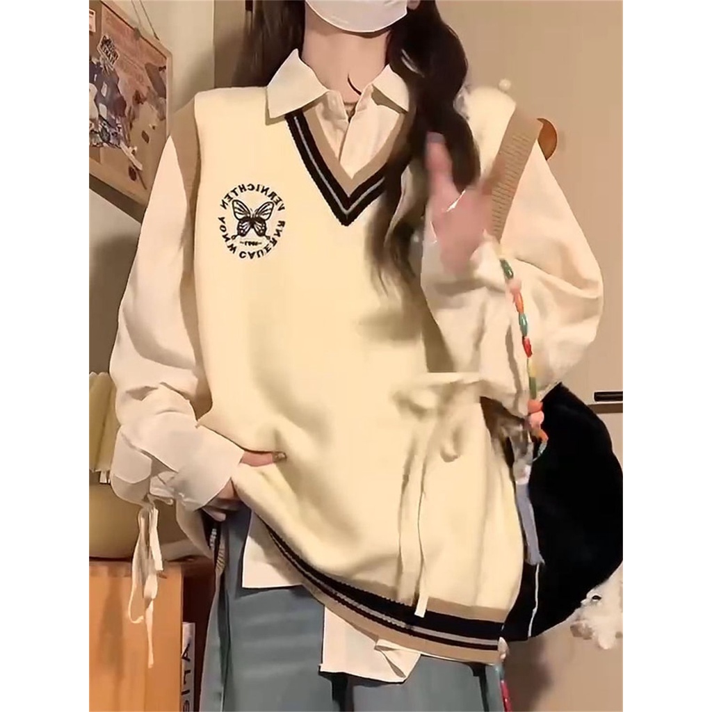 Áo Dệt Kim Sát Nách Thêu Hình Bướm Dễ Thương Cho Nữ Sinh