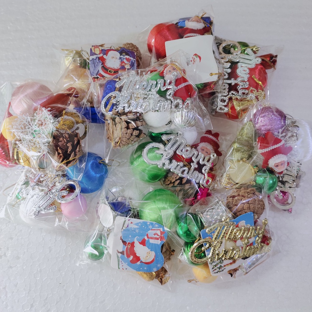 Bộ 10 Món Phụ Kiện Nhí E22 Trang Trí Noel Treo Cây Thông Sang Trọng