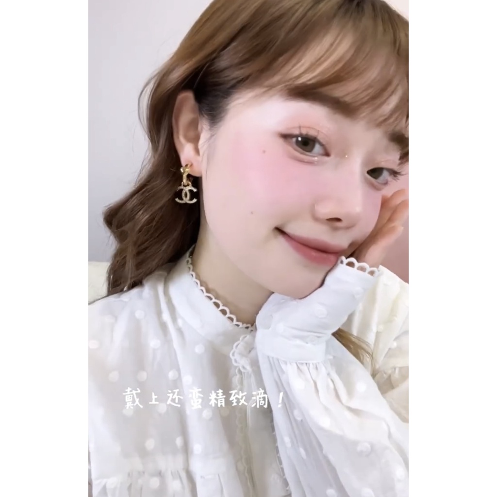 Thời Trang Bông Tai Tròn Bằng Thép Titan Chống Nước Không Gỉ In logo Chữ Cá Tính Cho Nữ