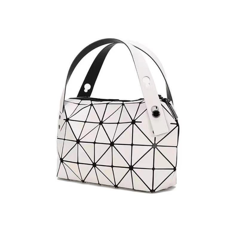 Túi Xách issey miyake Họa Tiết Hình Học Đính Kim Cương Giả Phong Cách Mới Cho Nữ