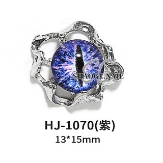 Charm nail cá tính phong cách y2k