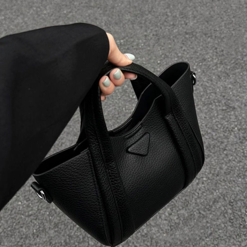 Niche Túi Đeo Chéo Vai Thời Trang 2023 Chất Lượng Cao