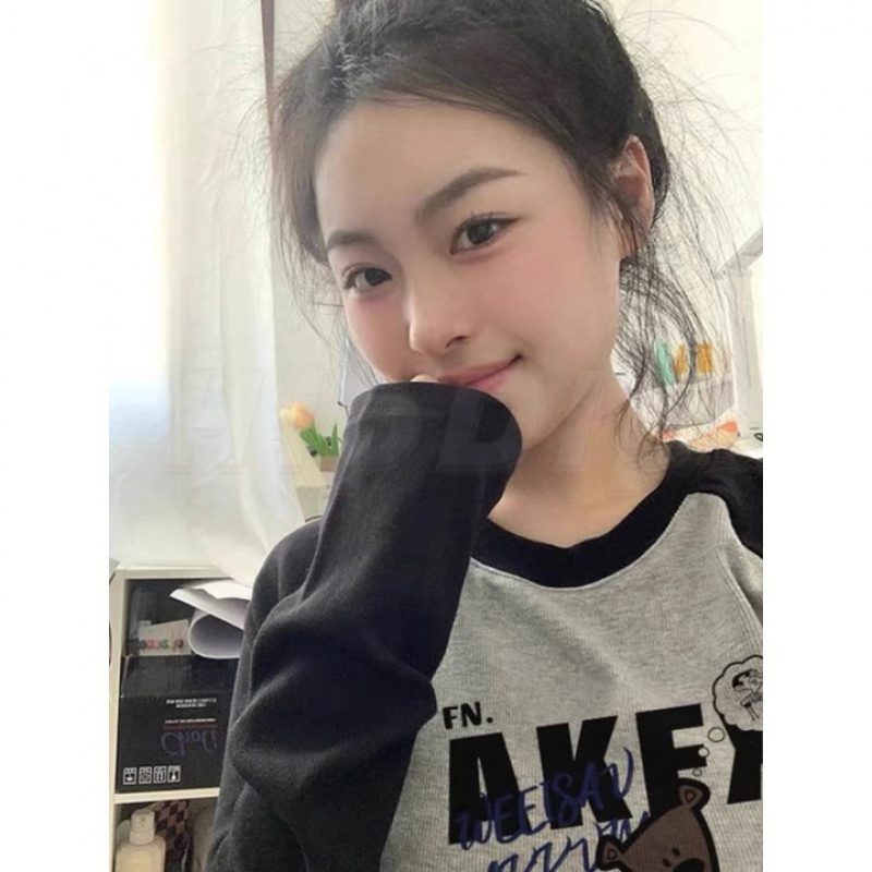 Áo baby tee  Áo Thun Tay Dài Áo croptop tay dài Cổ Tròn Dáng Ôm Phong Cách retro Mỹ Thời Trang Thu Đông Cho Nữ