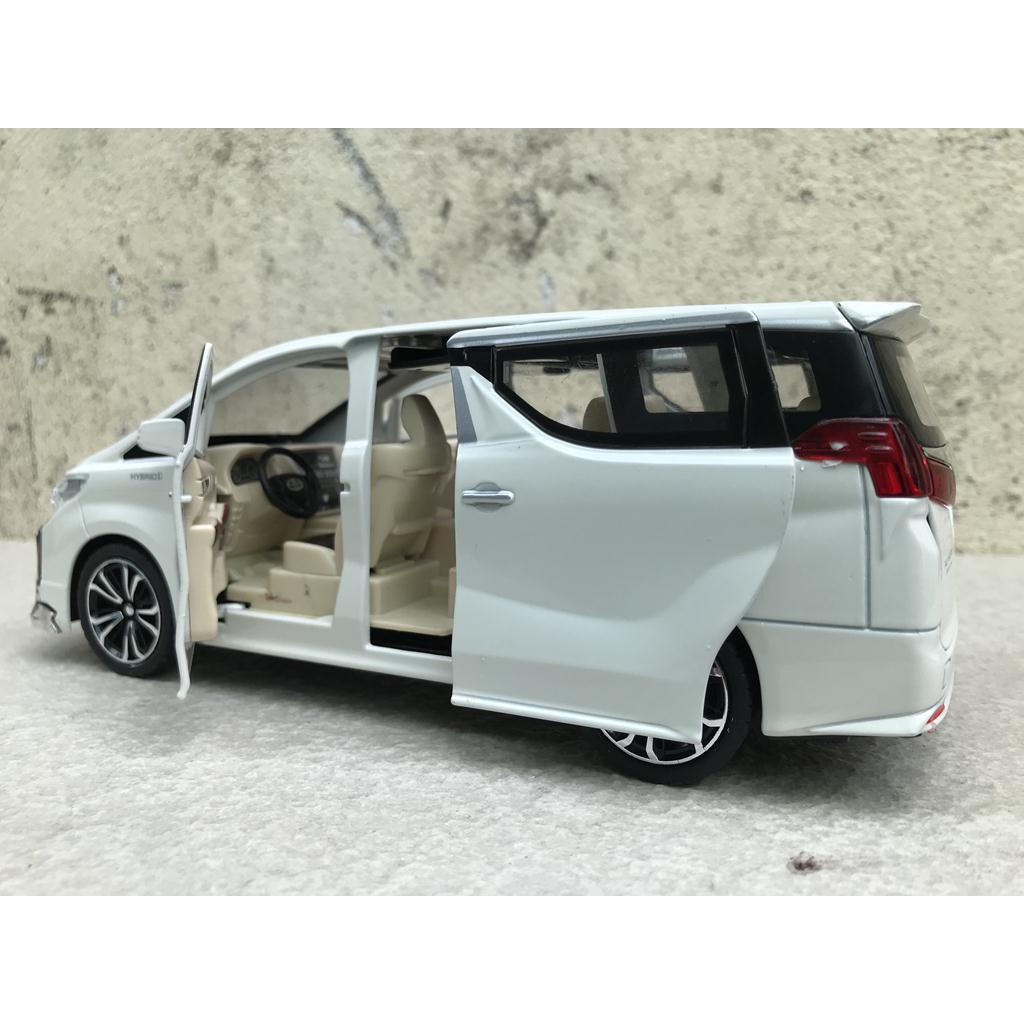 Mô hình xe ô tô Toyota Alphard Hybrid E-Four 2021 1:24