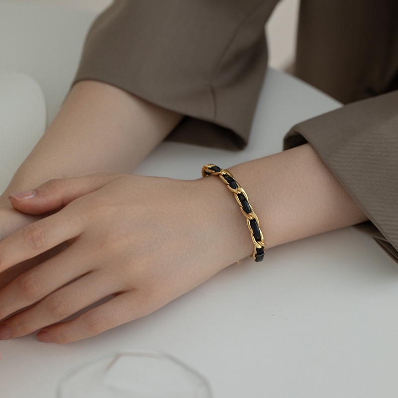 Bộ Vòng Tay Da Đen Phối Xích Bằng Thép Không Gỉ Thời Trang Cao Cấp 2023