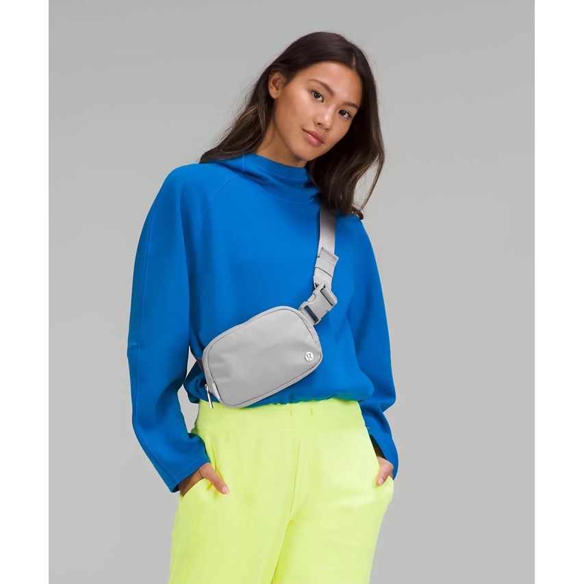 Túi Lulu Everywhere Beltbag Túi đeo hông, đeo chéo