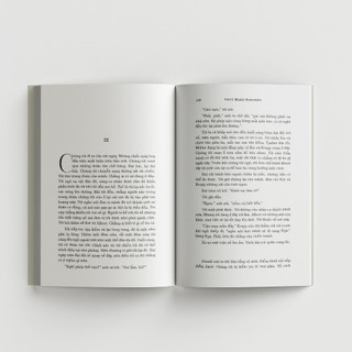 Sách - Phía Tây Không Có Gì Lạ - Đông A
