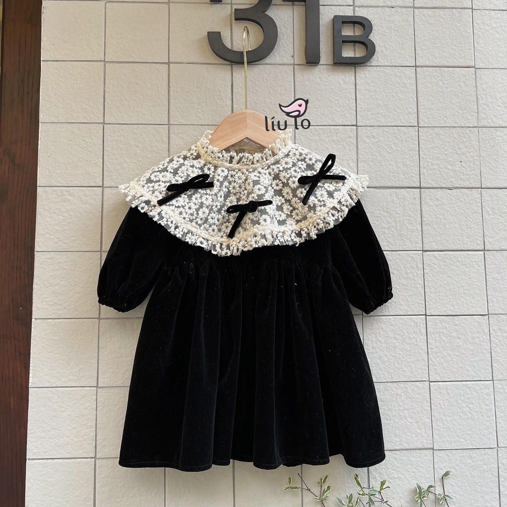 Váy Nhung Đen Mix Cổ Ren Cho Bé