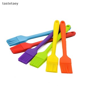 Tast Bộ Khuôn silicone Làm Bánh Có Chổi Quét Dầu