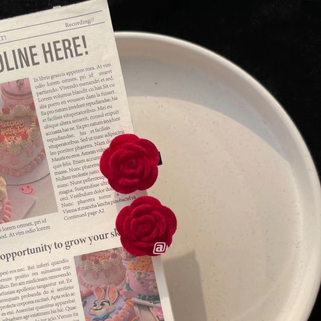 Kẹp Tóc Bên Hông Hình Hoa Trà Bằng Nhung Màu Đỏ Phong Cách Mới 2023 Giảm Giá 1k