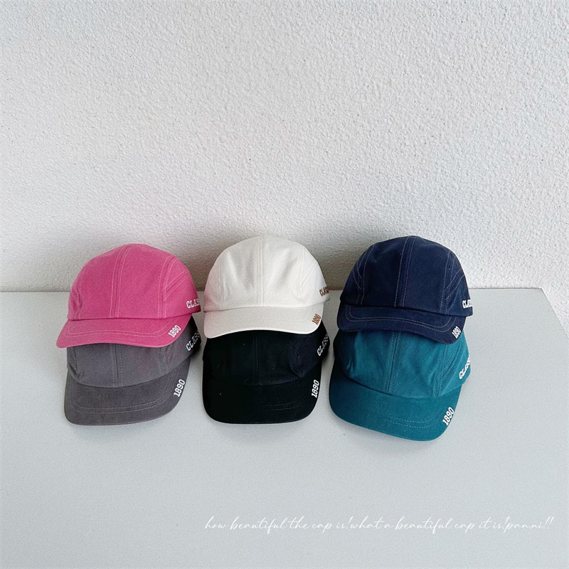 Mũ Lưỡi Trai Thêu Chữ Phong Cách Hàn Quốc Cho Mẹ Và Bé